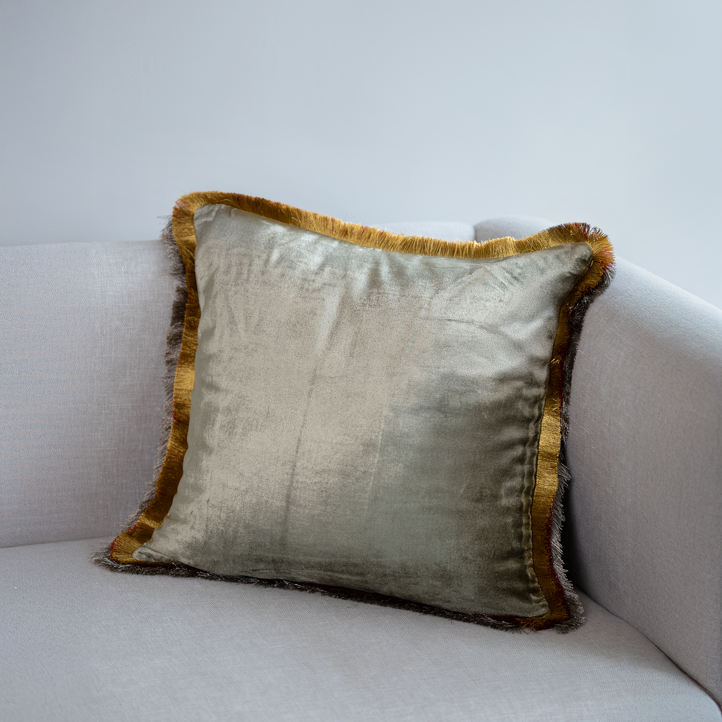 Liam Velvet Cushion
